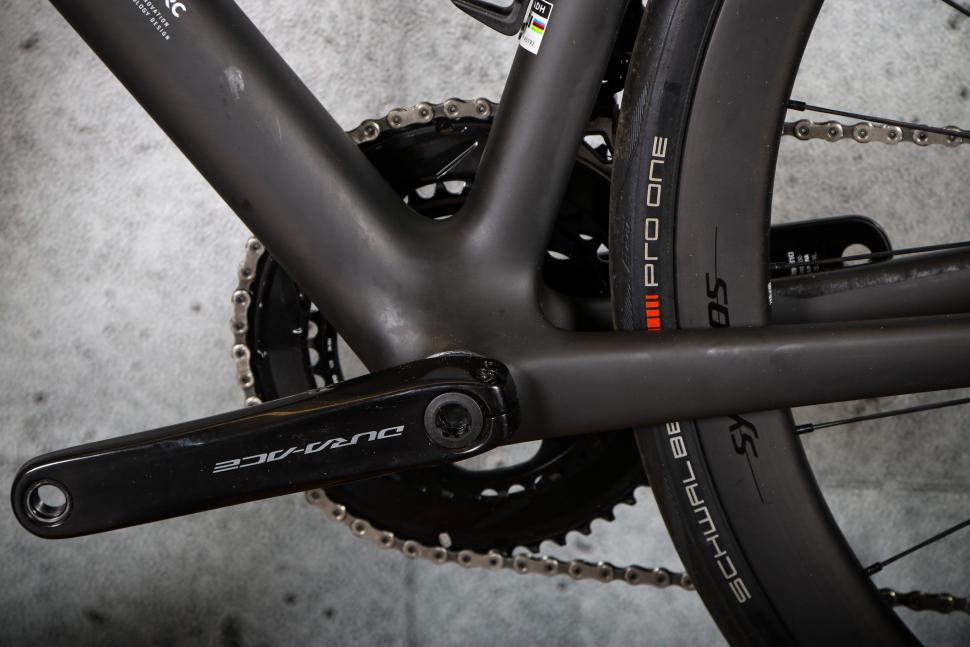 2025 Scott Addict RC Pro - bottom bracket.jpg
