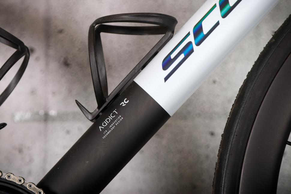 2025 Scott Addict RC Pro - downtube detail.jpg