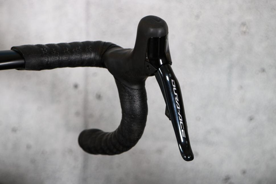 2025 Scott Addict RC Pro - shifter.jpg
