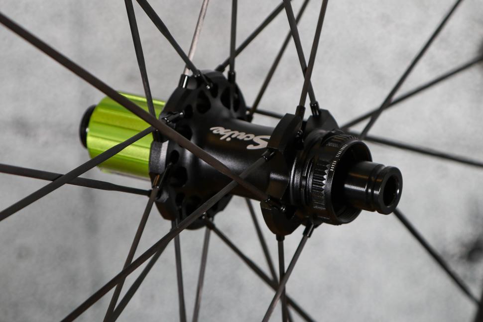 2025 Scribe Cycling Elan SL 50 Carbon Wheelset - rear hub 2.jpg
