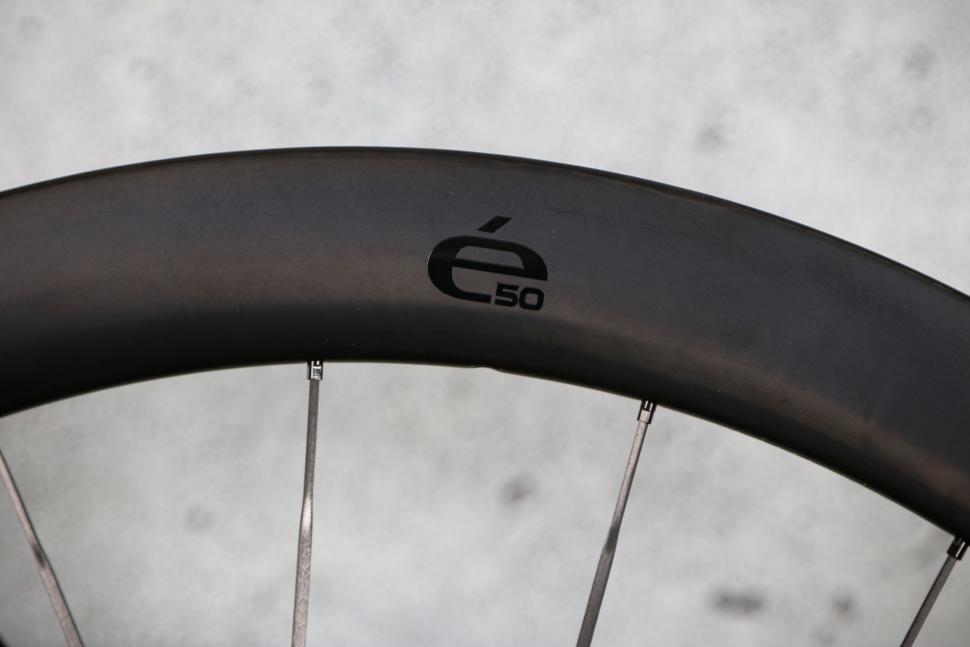 2025 Scribe Cycling Elan SL 50 Carbon Wheelset - rim detail 2.jpg