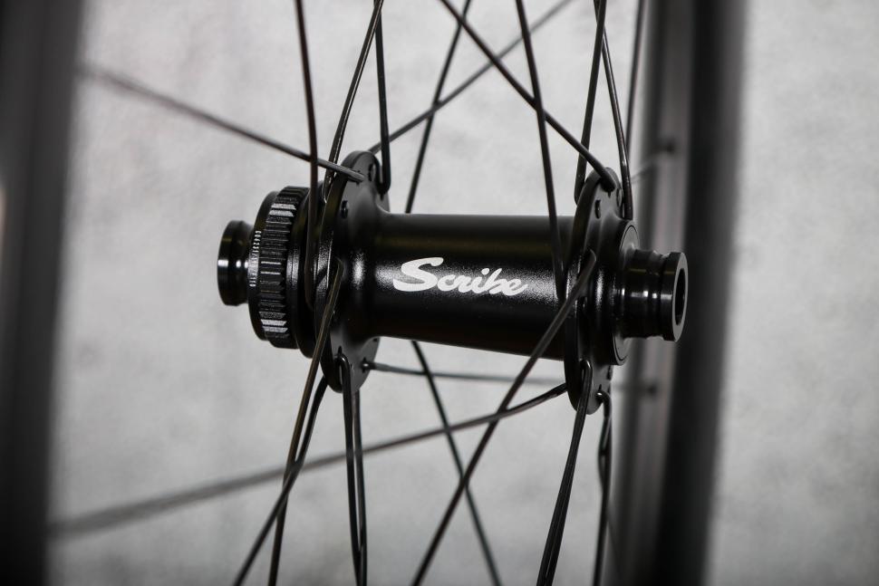 2025 Scribe Inception 50+ Disc wheelset - front hub.jpg