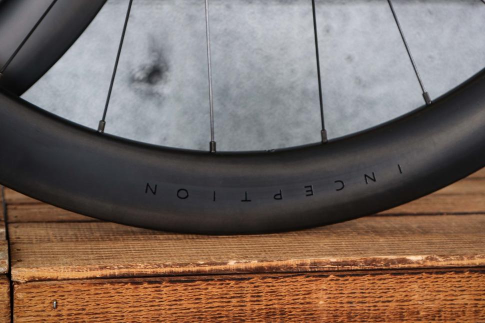 2025 Scribe Inception 50+ Disc wheelset - rim detail 2.jpg