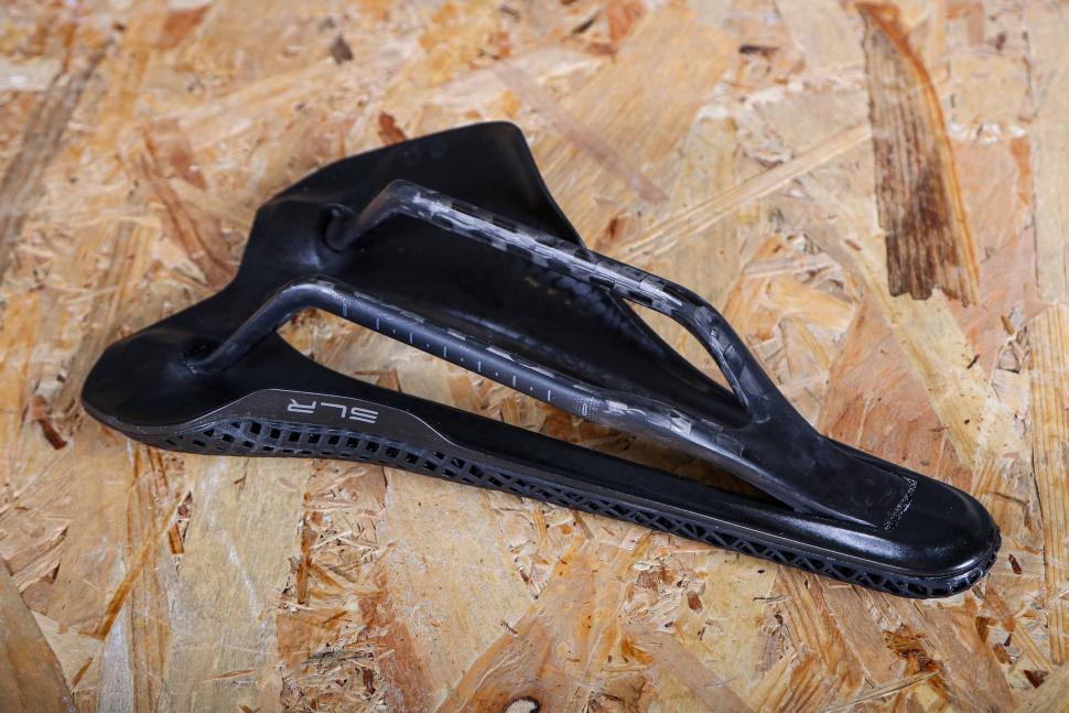 2025 Selle Italia SLR 3D Carbon - underside.jpg