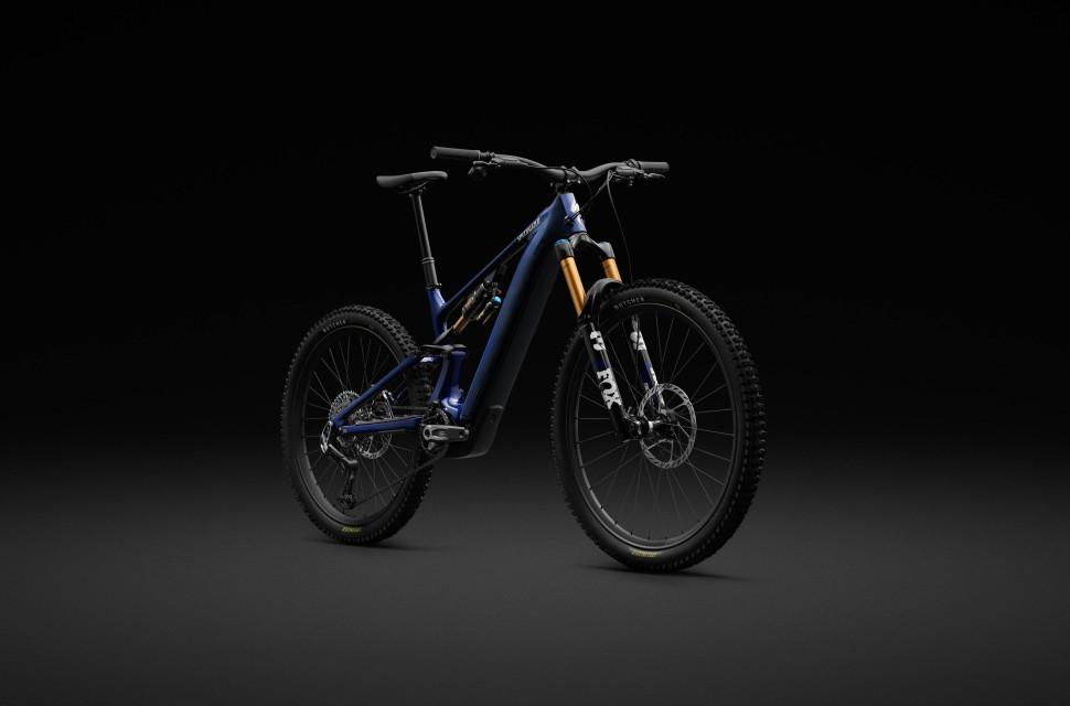 2025 specialized levo 4 hero