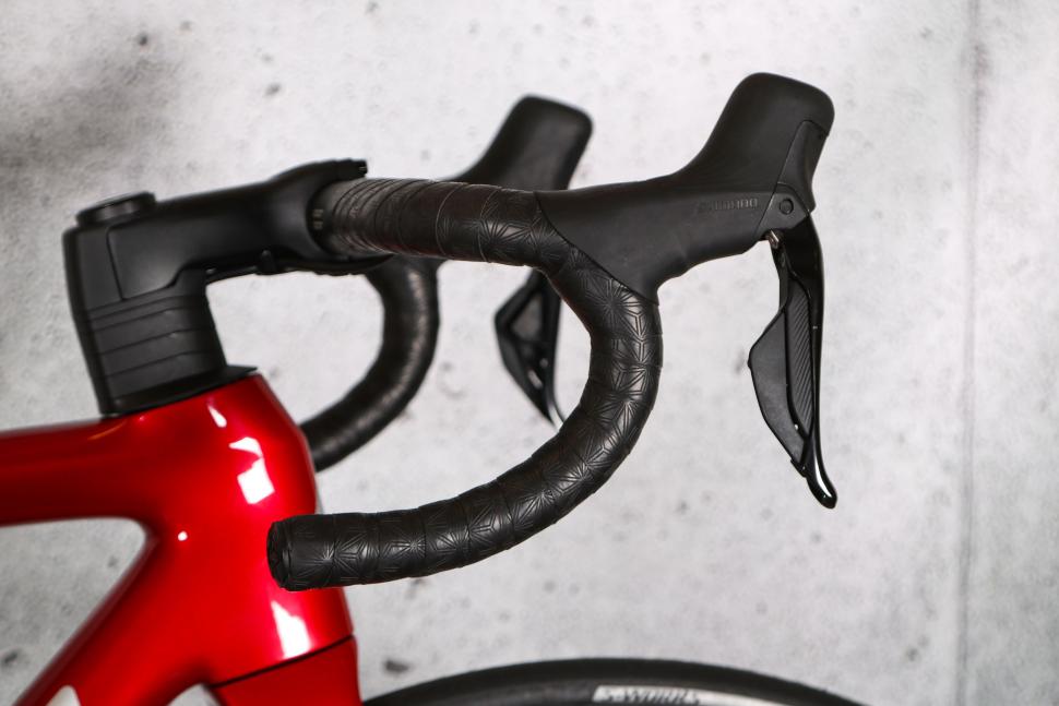 2025 Specialized Tarmac SL8 Comp Di2 - drop bar.jpg