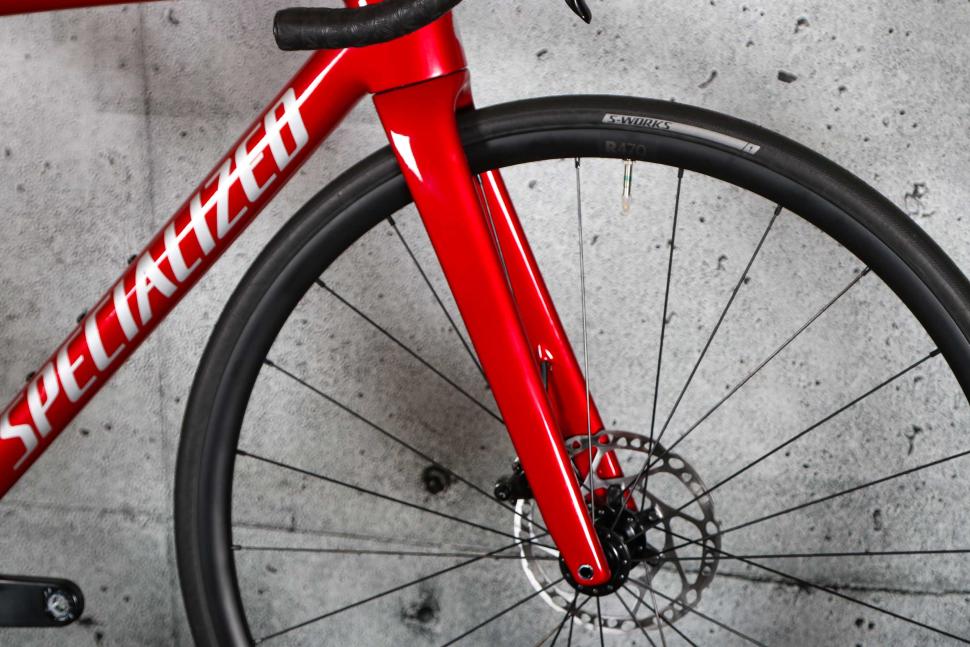 2025 Specialized Tarmac SL8 Comp Di2 - fork.jpg