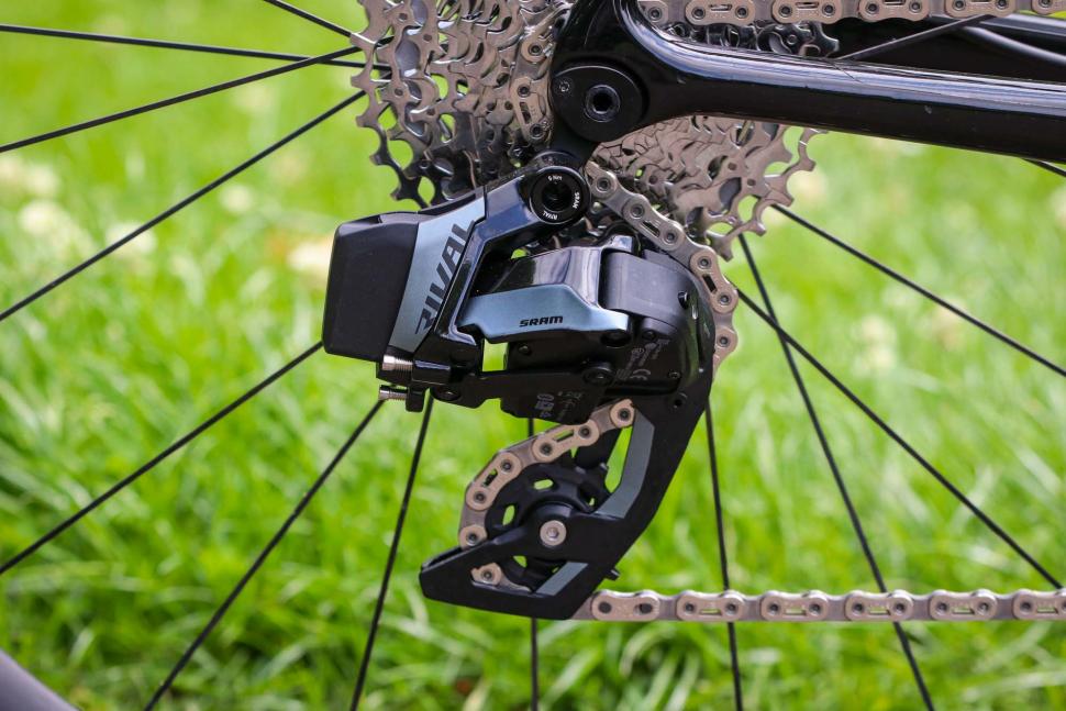 2025 SRAM Rival AXS - on bike - rear mech.jpg