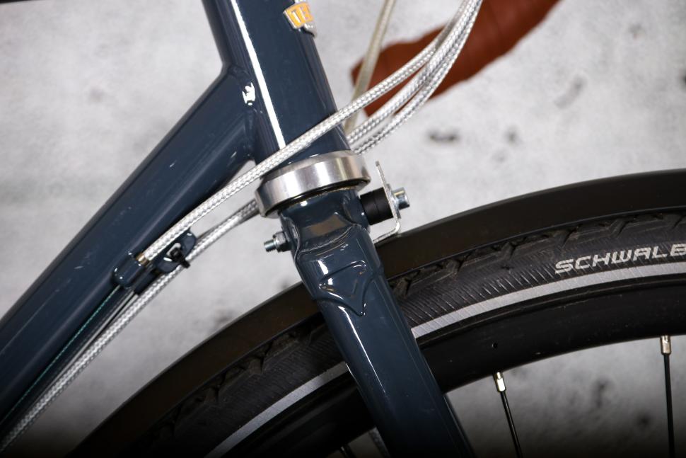 2025 Temple Cycles Adventure Disc 3 - fork shoulder.jpg