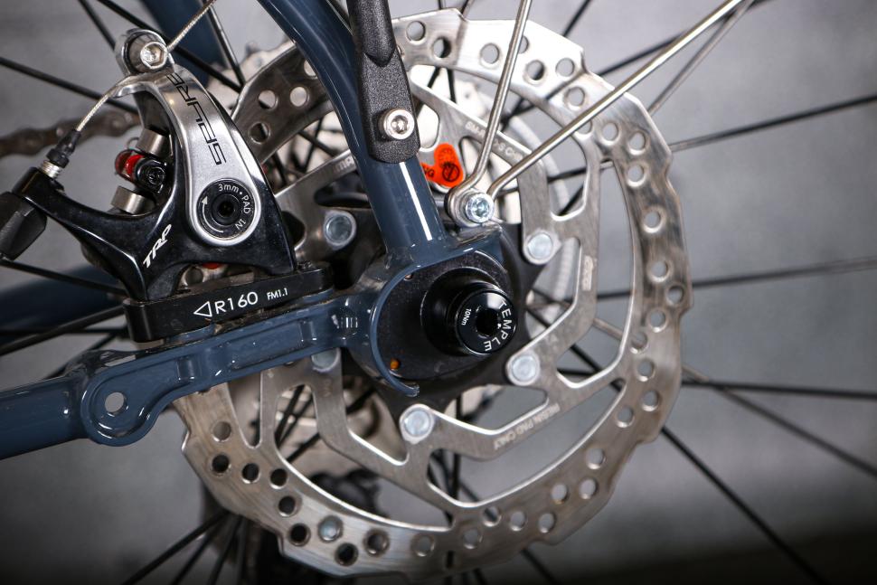 2025 Temple Cycles Adventure Disc 3 - rear drop outs.jpg