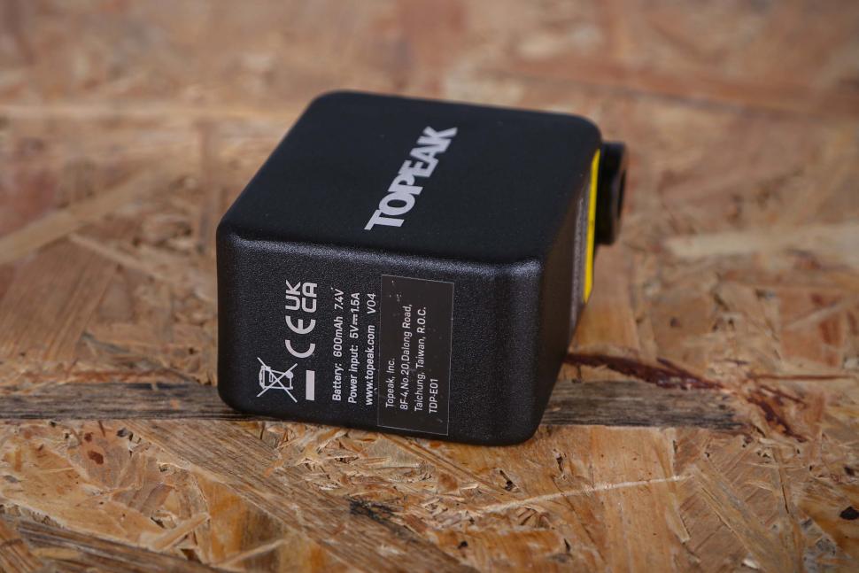 2025 Topeak E-Booster Digital - base.jpg