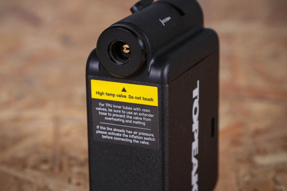 2025 Topeak E-Booster Digital - front.jpg
