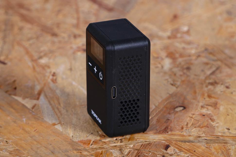 2025 Topeak E-Booster Digital Mini - back and USB-C port.jpg