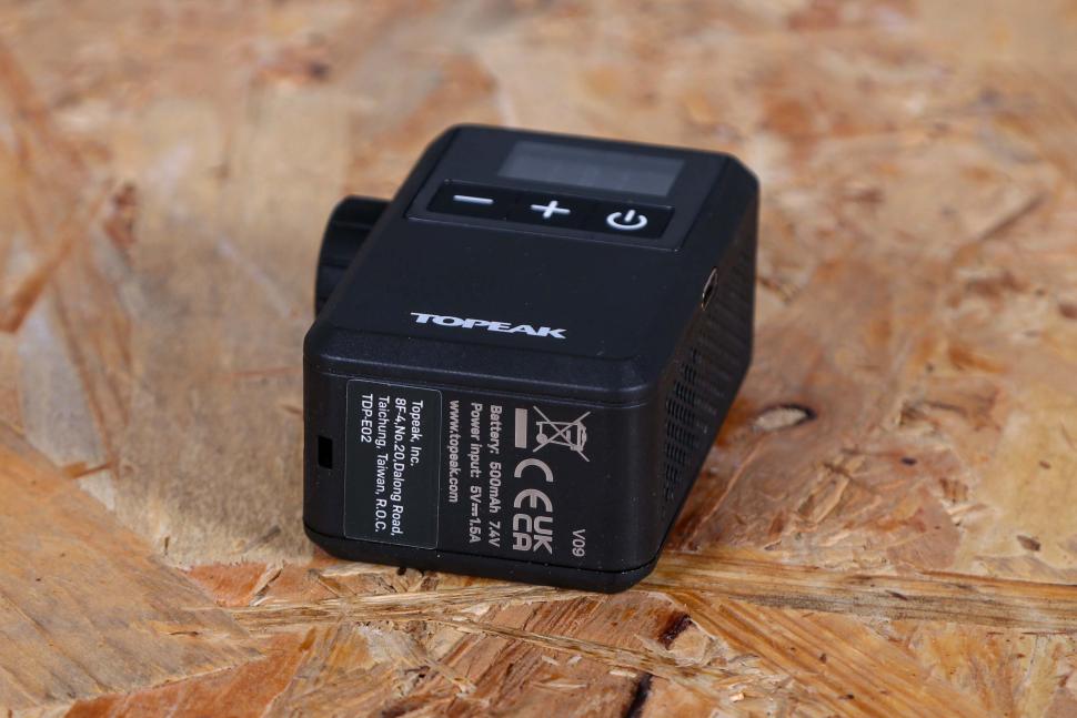 2025 Topeak E-Booster Digital Mini - base.jpg