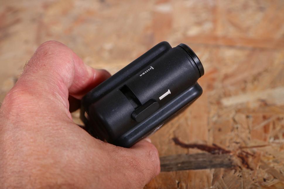 2025 Topeak E-Booster Digital - top.jpg