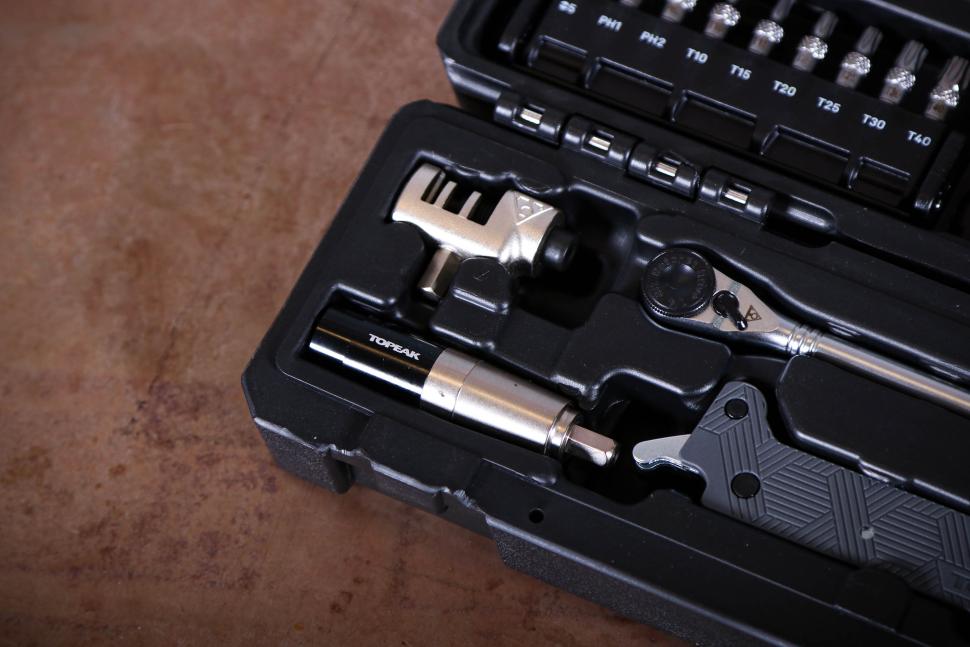 2025 Topeak Essential Toolshop - chain tool and torqbit.jpg