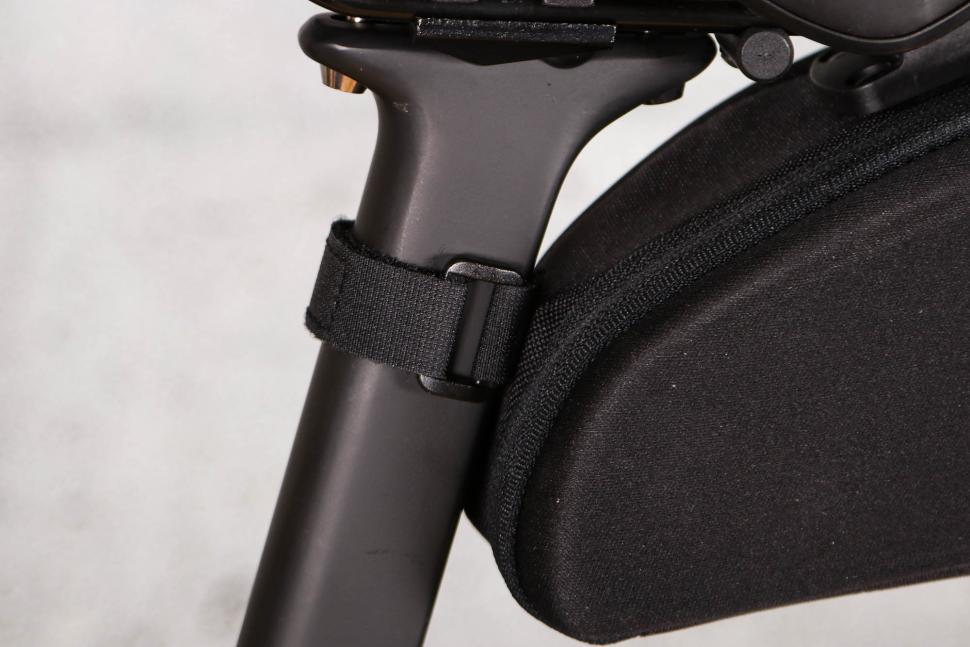 2025 Topeak Sidekick Wedge Pack - seta post strap.jpg