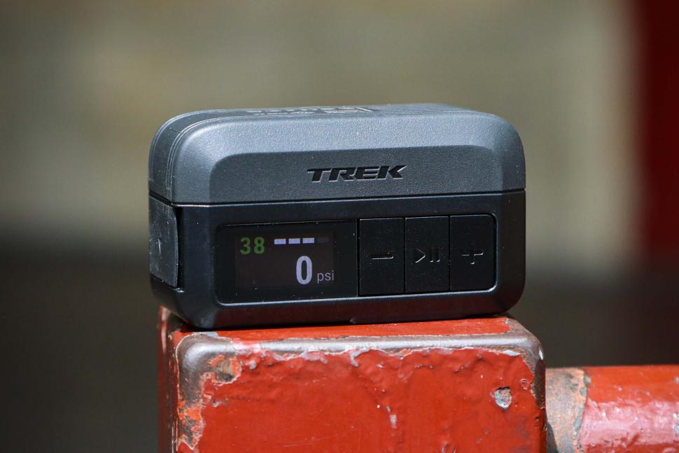 2025 Trek Air Rush Mini Electric Pump.jpg