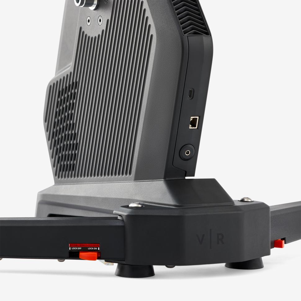 2025 Van Rysel RCR trainer Zwift Cog detail 
