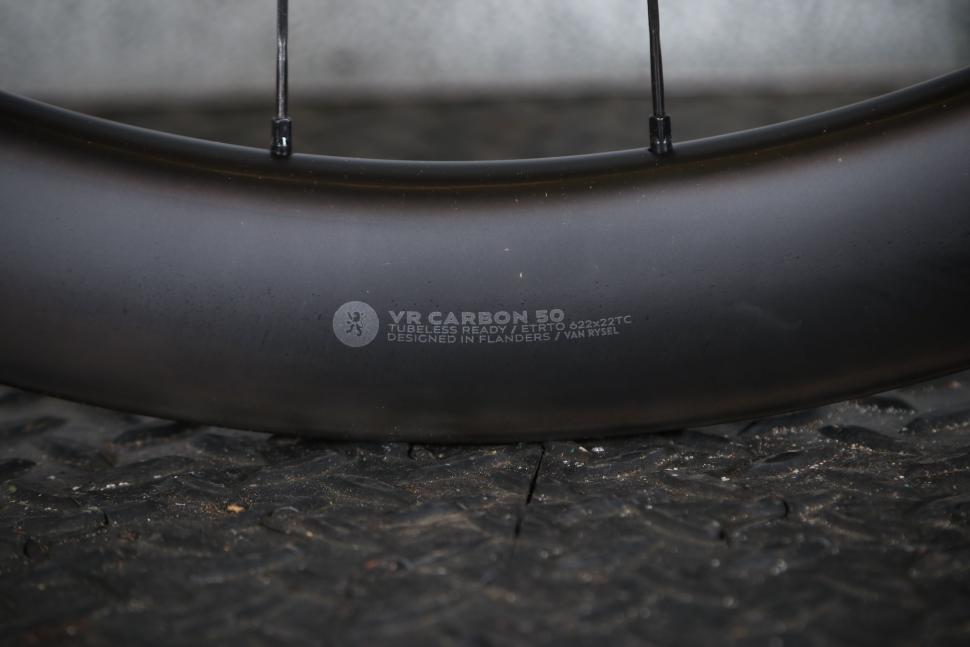 2025 Van Rysel VR50 wheelset - rim detail.jpg