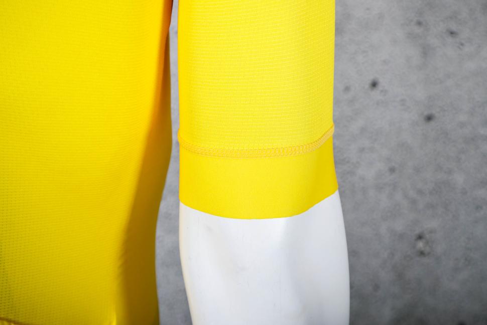 2025 Vanelli Proline 2.0 jersey - sleeve cuff.jpg