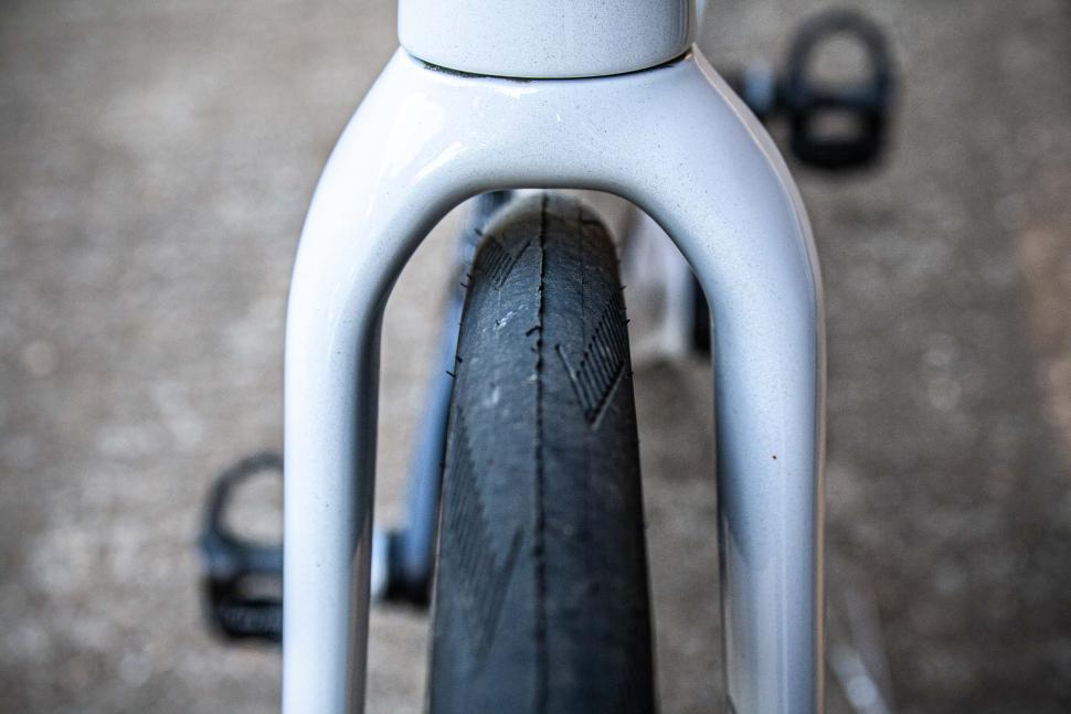 2025 Wilier Filante SL Ultegra Di2 - front tyre clearance.jpg