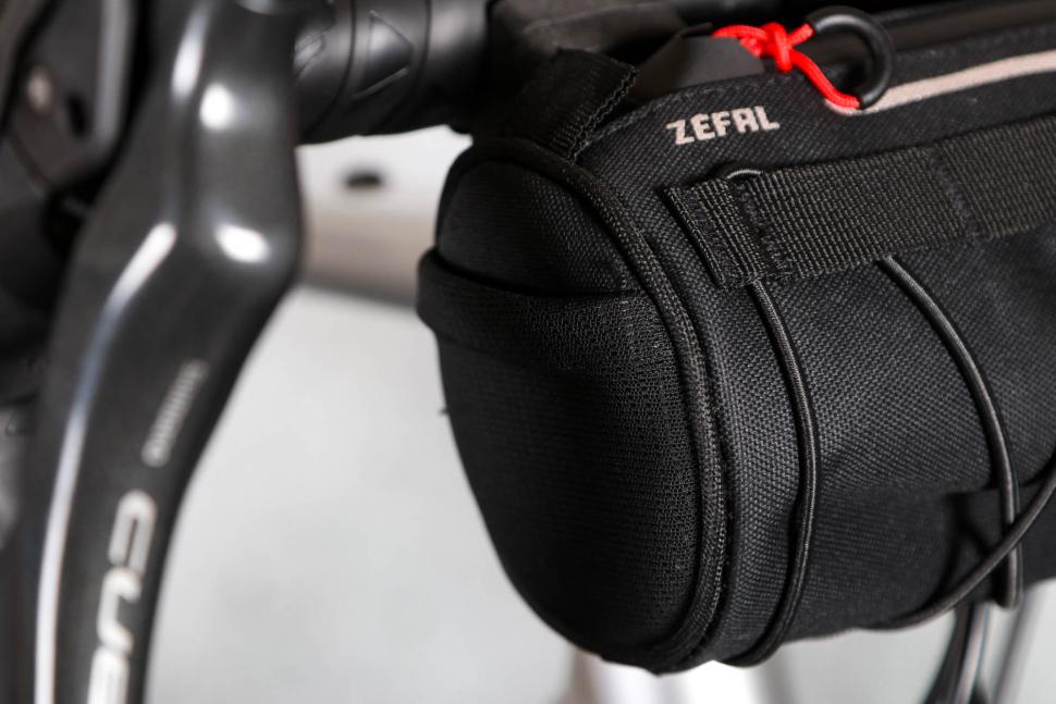 2025 Zefal Z Adventure F1 Handlebar Bag - mesh end pocket.jpg