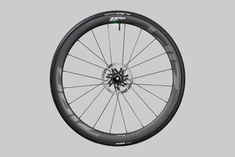 2025 Zipp 303 SW single wheel studio