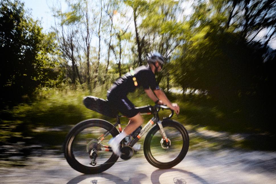 20250807_adv-raso-gravel-wide-2025_sarto-bikes_cansiglio_0551 1