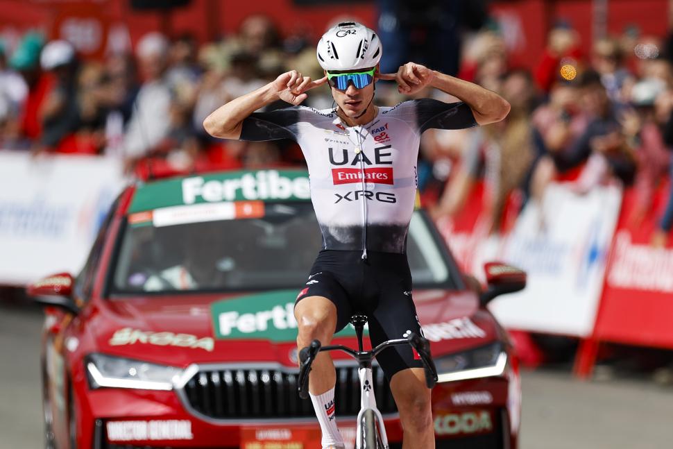 Juan Ayuso wins Vuelta stage 2025