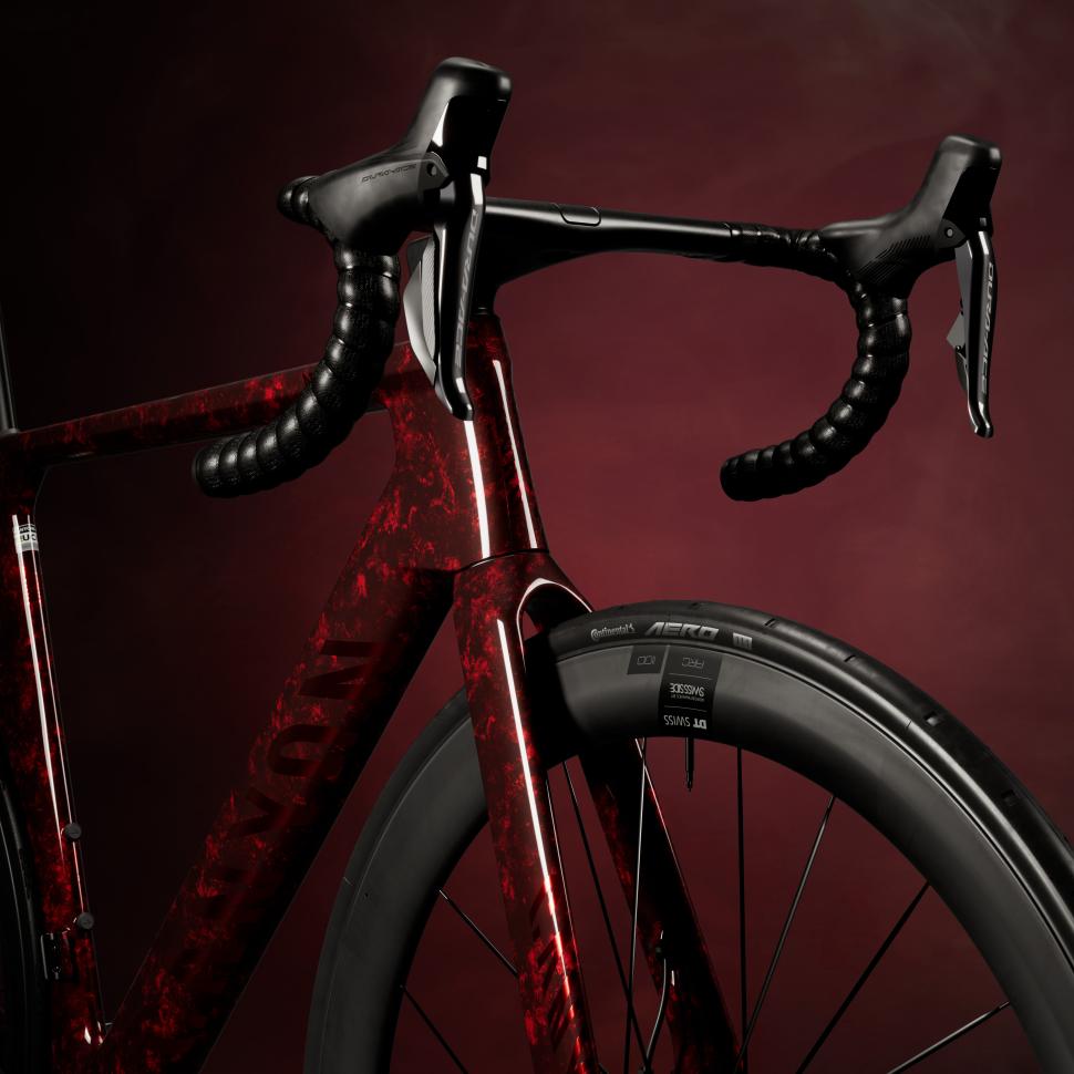 2025 MyCanyon customisation side view