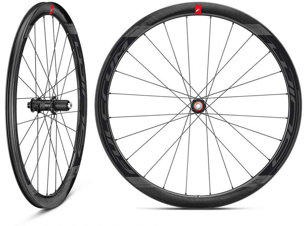 BF Fulcrum Wind 40