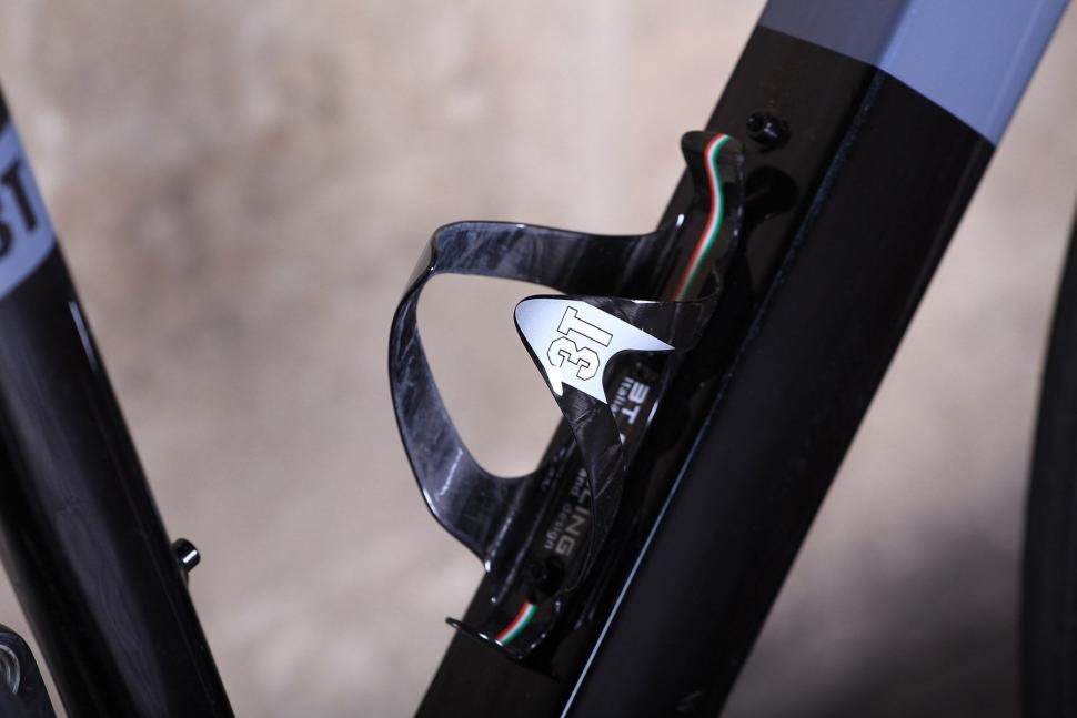 3T Exploro LTD - cage.jpg