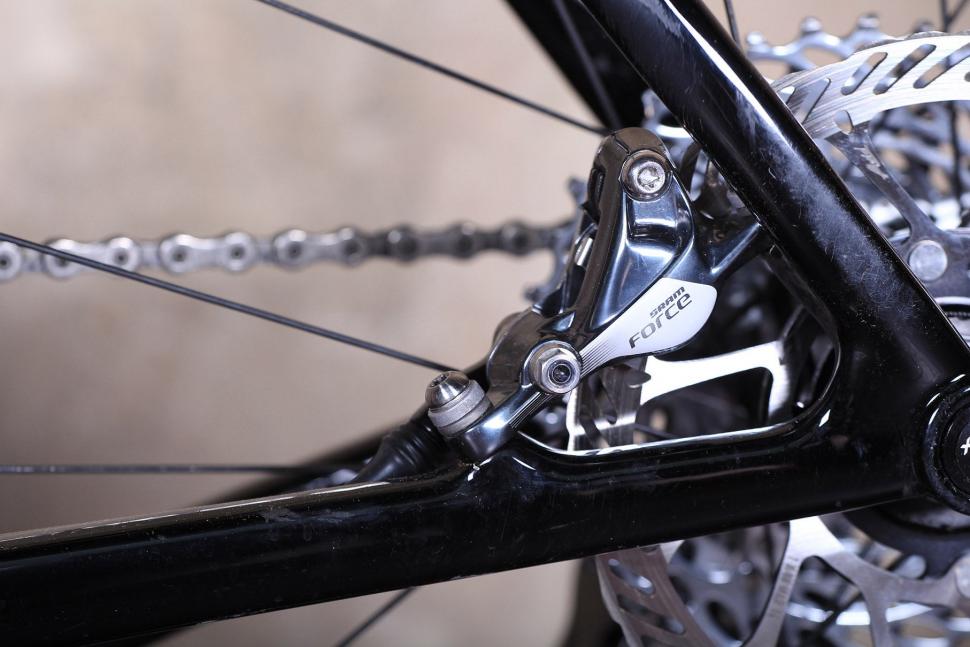 3T Exploro LTD - disc brake mount back.jpg