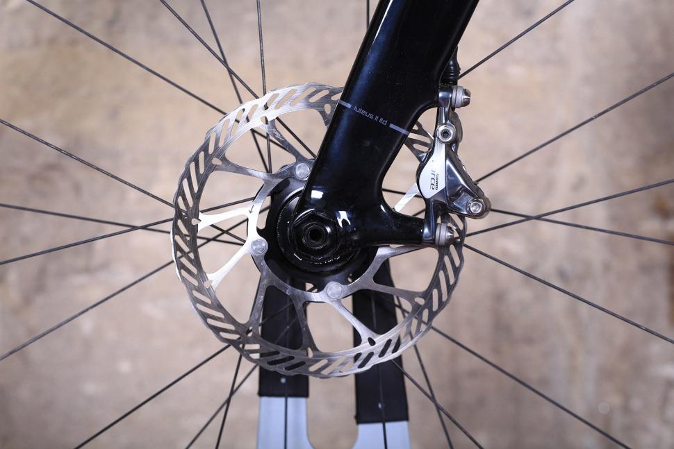 3T Exploro LTD - front disc.jpg