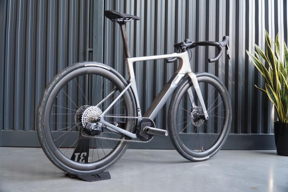 3T Exploro RaceMax Boost-3