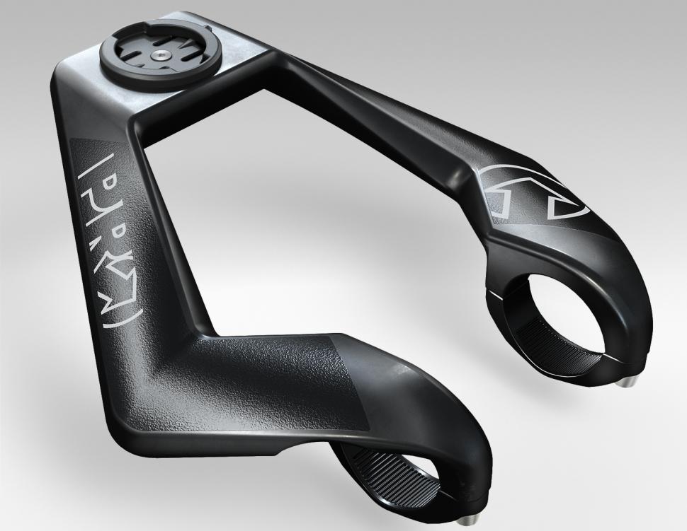 2022 PRO Compact Carbon Clip-On aero bar