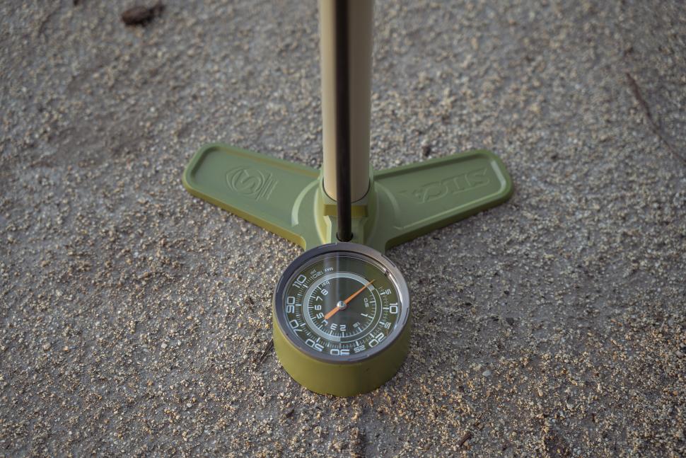 2022 SilcaTerra floor pump pressure gauge