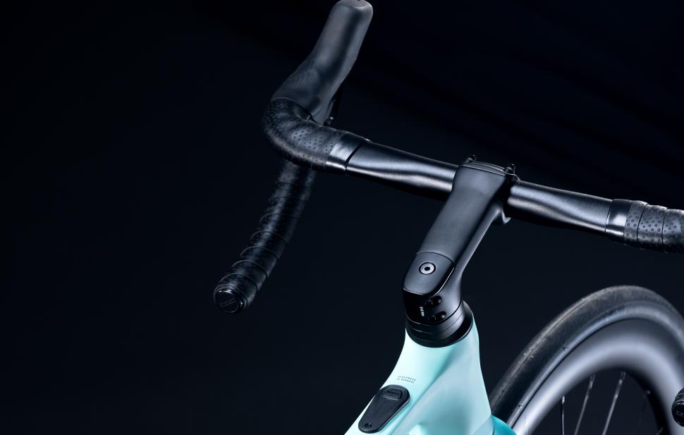 52024 Bianchi e-Oltre e-bike