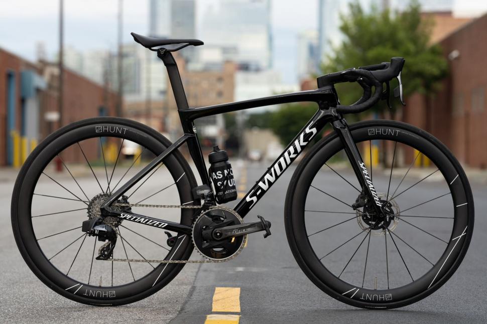 2022 Hunt 48 Limitless Carbon Spoke Disc wheels on bike