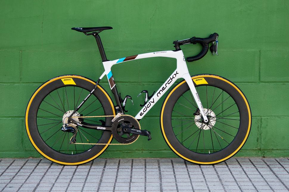 525 Disc - AG2R LA MONDIALE - Copyright Eddy Merckx-1