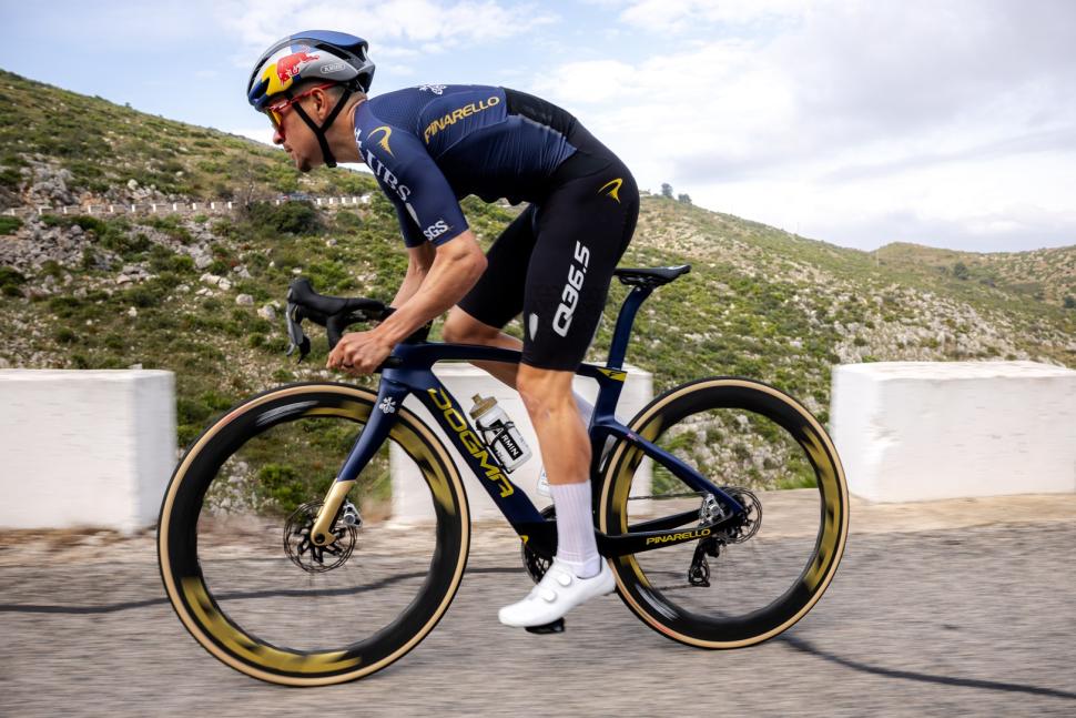 Tom Pidcock 2026 Dogma F