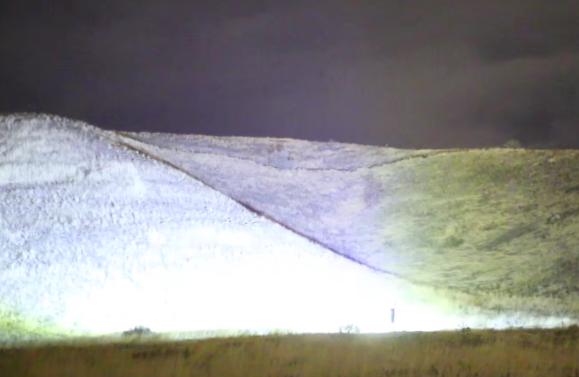90,000 lumen light 5.png