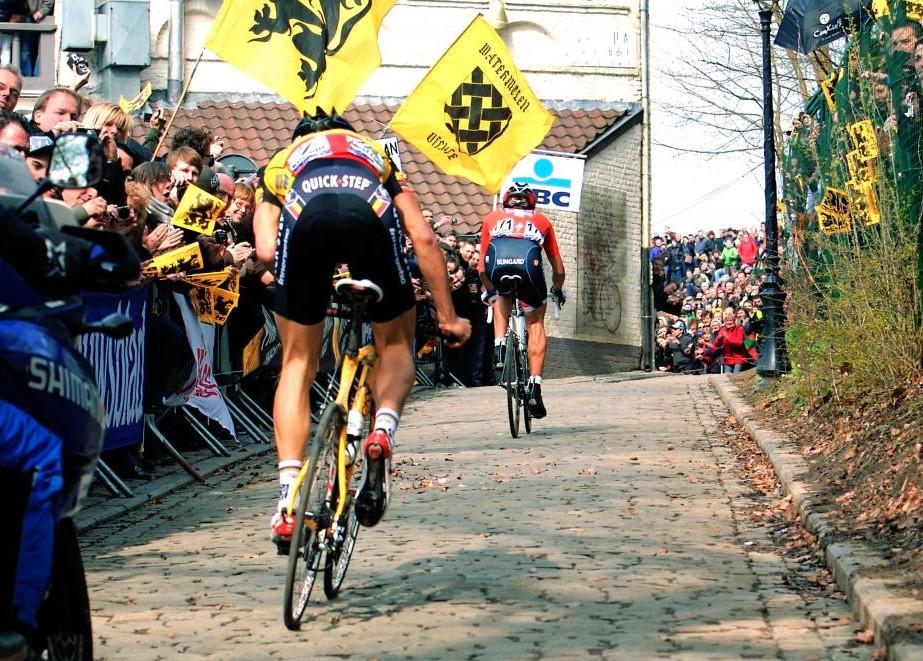 Fabian Cancellara drops Tom Boonen, 2010 Tour of Flanders (Photosport International)