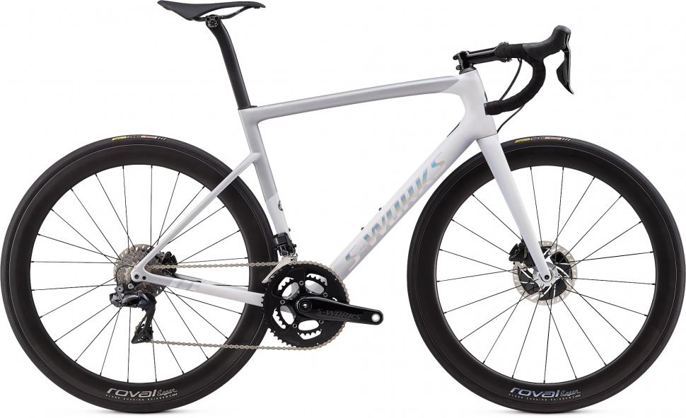 90620-00_TARMAC-SL6-SW-DISC-DI2-SAGAN-COLL-OVRX_HERO.jpg