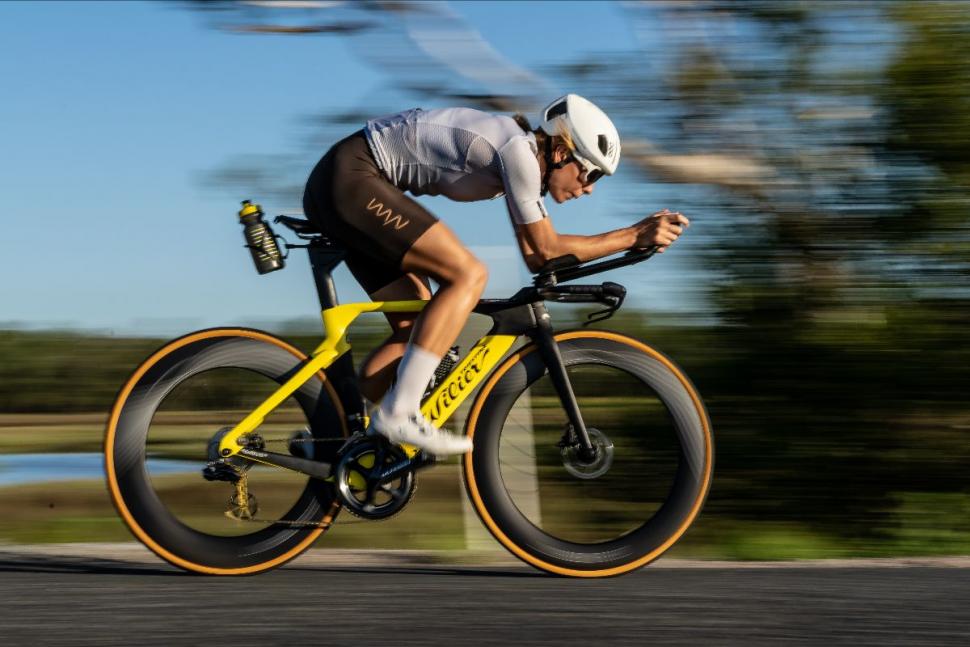 2022 Hunt 7387 and 8387 Aerodynamicist Carbon Disc 