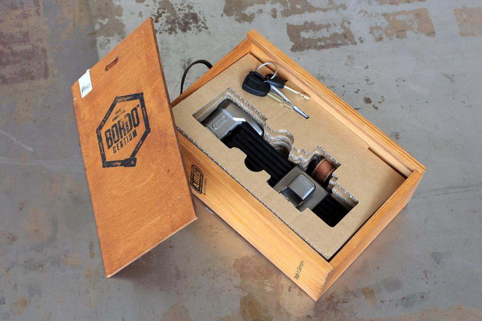 Abus Bordo Centium - box open.jpg