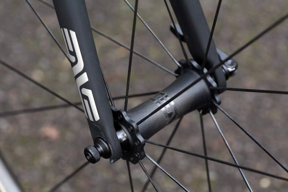 Alchemy Eros - front hub.jpg