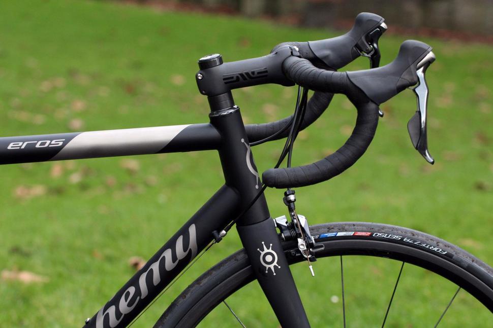 Alchemy Eros - head tube junction.jpg