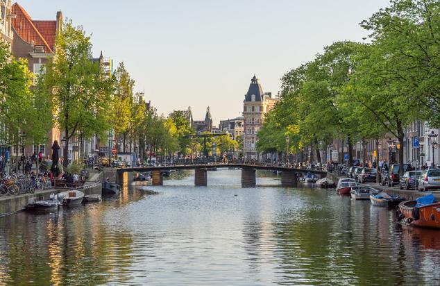 amsterdam bridge - via flickr creative commons.PNG